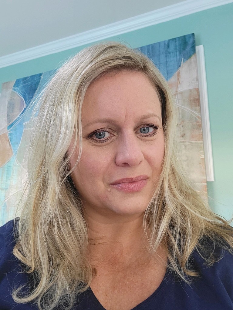 Portrait of Tammy Hammerstrom, Operations Associate